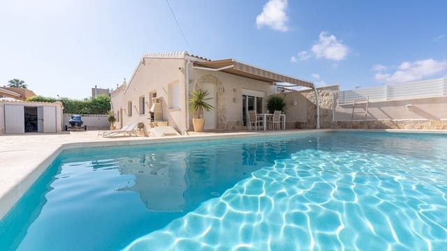 3 sovrum Villa att hyra i Torrevieja med pool garage - 3 000 € (Ref: 10033419)