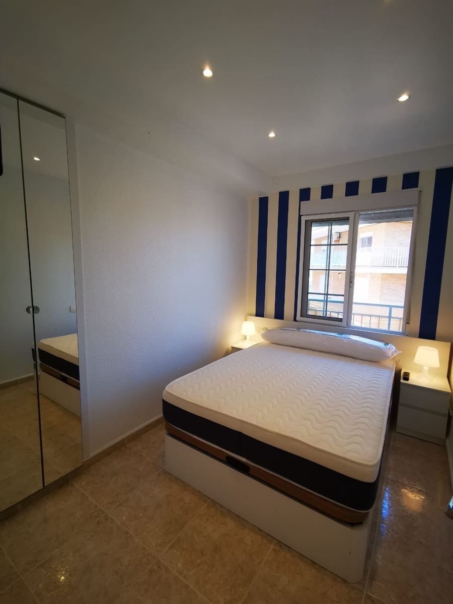 3 sypialnia Penthouse do wynajęcia w Torrevieja - 1 100 € (Ref: 10034860)