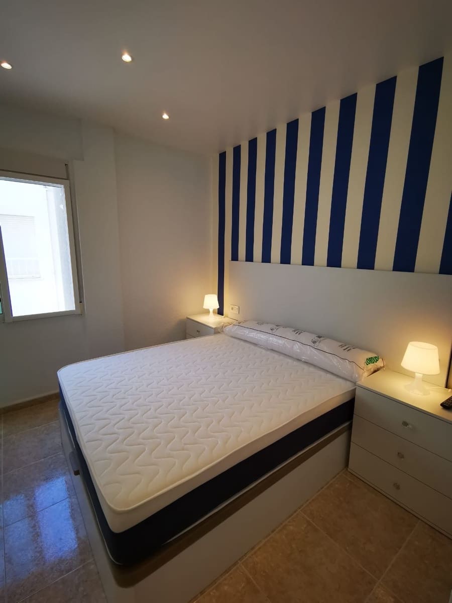 3 sypialnia Penthouse do wynajęcia w Torrevieja - 1 100 € (Ref: 10034860)
