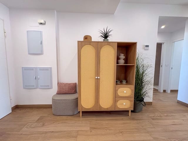 2 camera da letto Appartamento da affittare in Torrevieja con piscina garage - 1.750 € (Rif: 10034861)