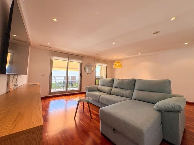 2 bedroom Penthouse for rent in Torrevieja - € 1,600 (Ref: 10042473)