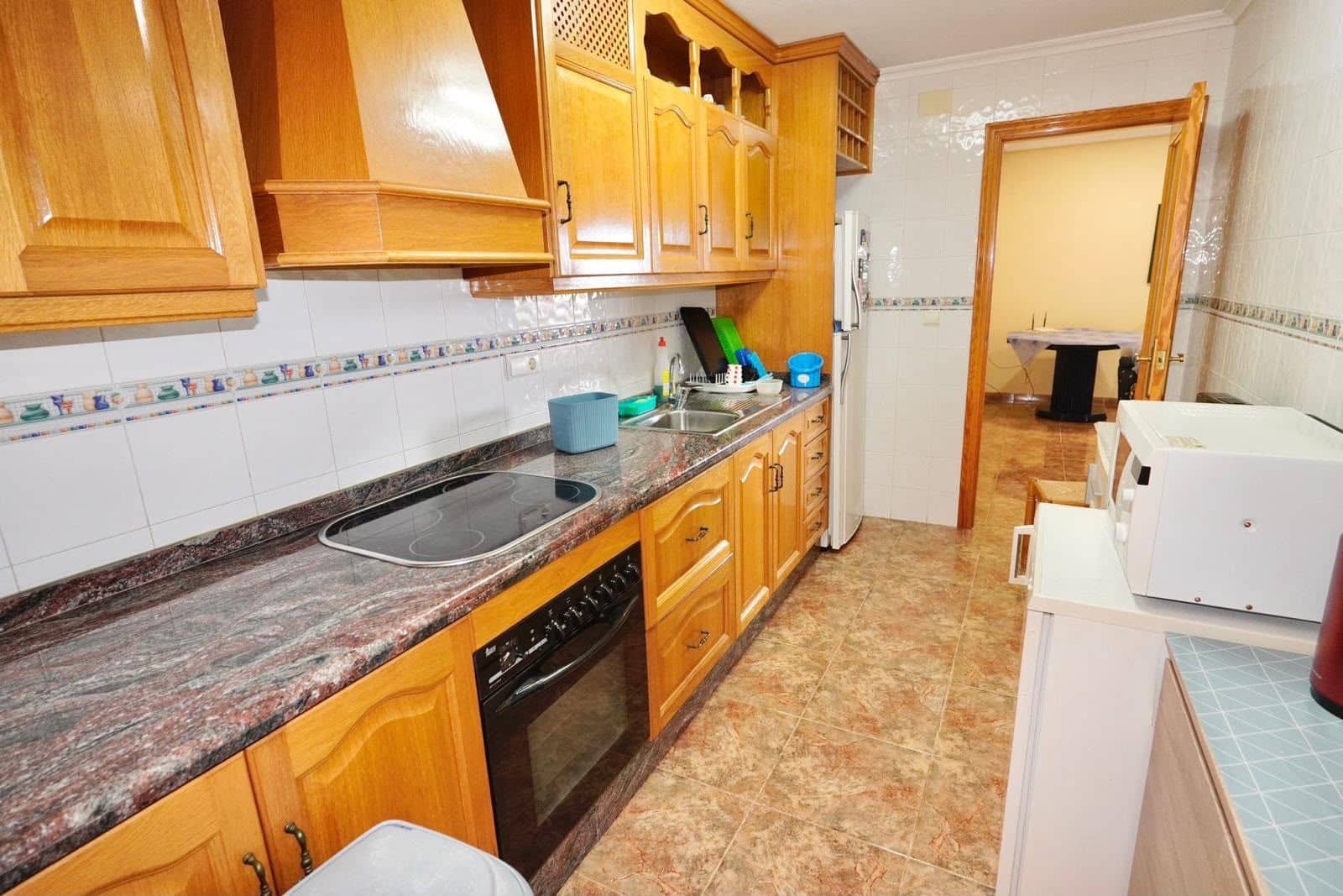 3 quarto Apartamento para arrendar em Orihuela Costa com piscina - 950 € (Ref: 10054617)