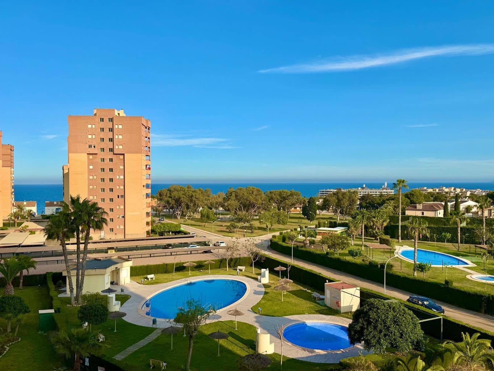 3 quarto Apartamento para arrendar em Orihuela Costa com piscina - 950 € (Ref: 10054617)