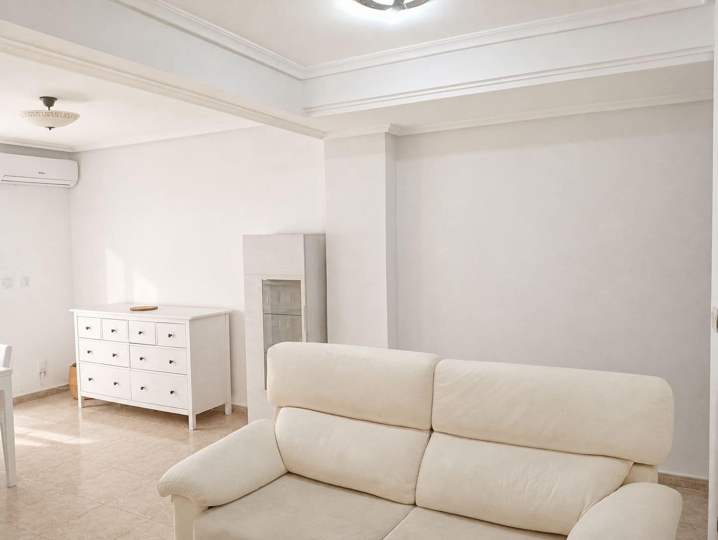 2 quarto Apartamento para arrendar em Torrevieja com piscina - 850 € (Ref: 10057951)