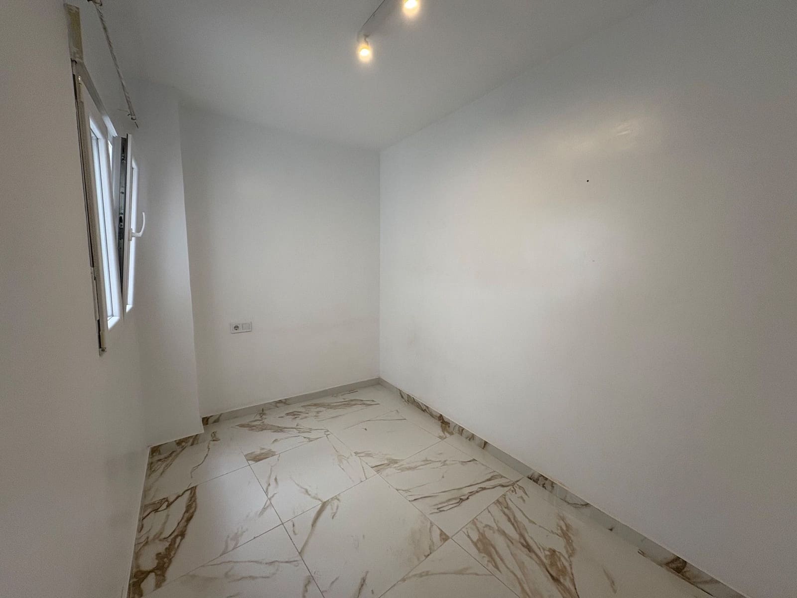 3 Zimmer Wohnung zu vermieten in Guardamar del Segura - 1.000 € (Ref: 10074878)
