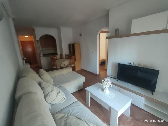 2 slaapkamer Flat te huur in Torrevieja met zwembad - € 850 (Ref: 10074879)