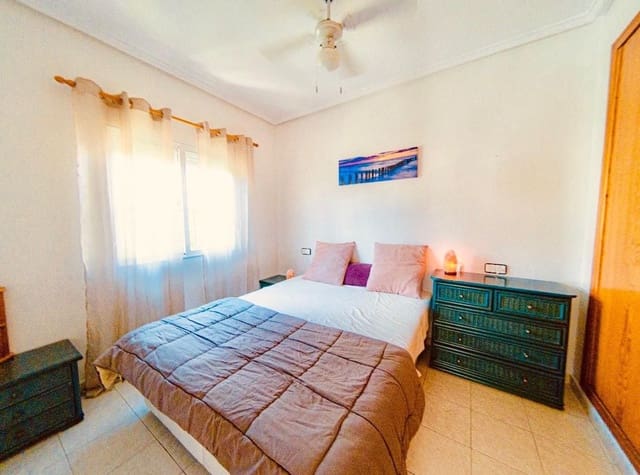 2 quarto Moradia para arrendar em Torrevieja com piscina - 875 € (Ref: 10080365)