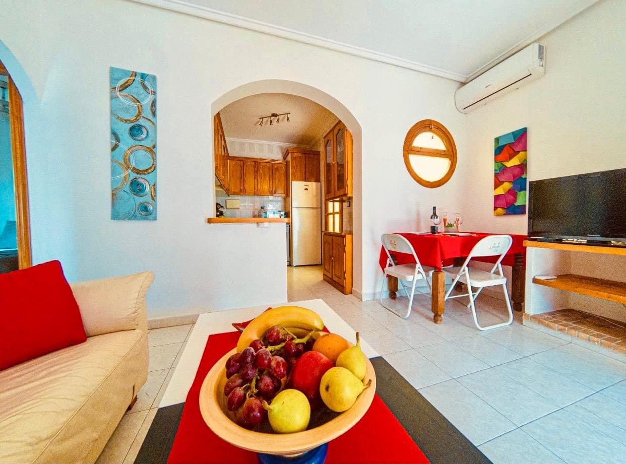 2 quarto Moradia para arrendar em Torrevieja com piscina - 875 € (Ref: 10080365)