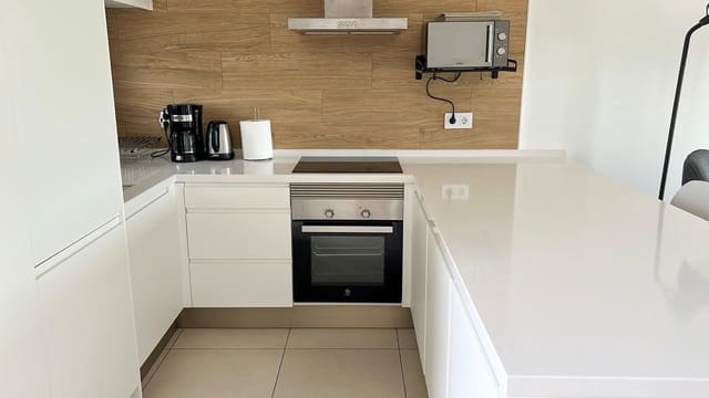 2 quarto Apartamento para arrendar em Pilar de la Horadada com piscina garagem - 1 800 € (Ref: 10101811)
