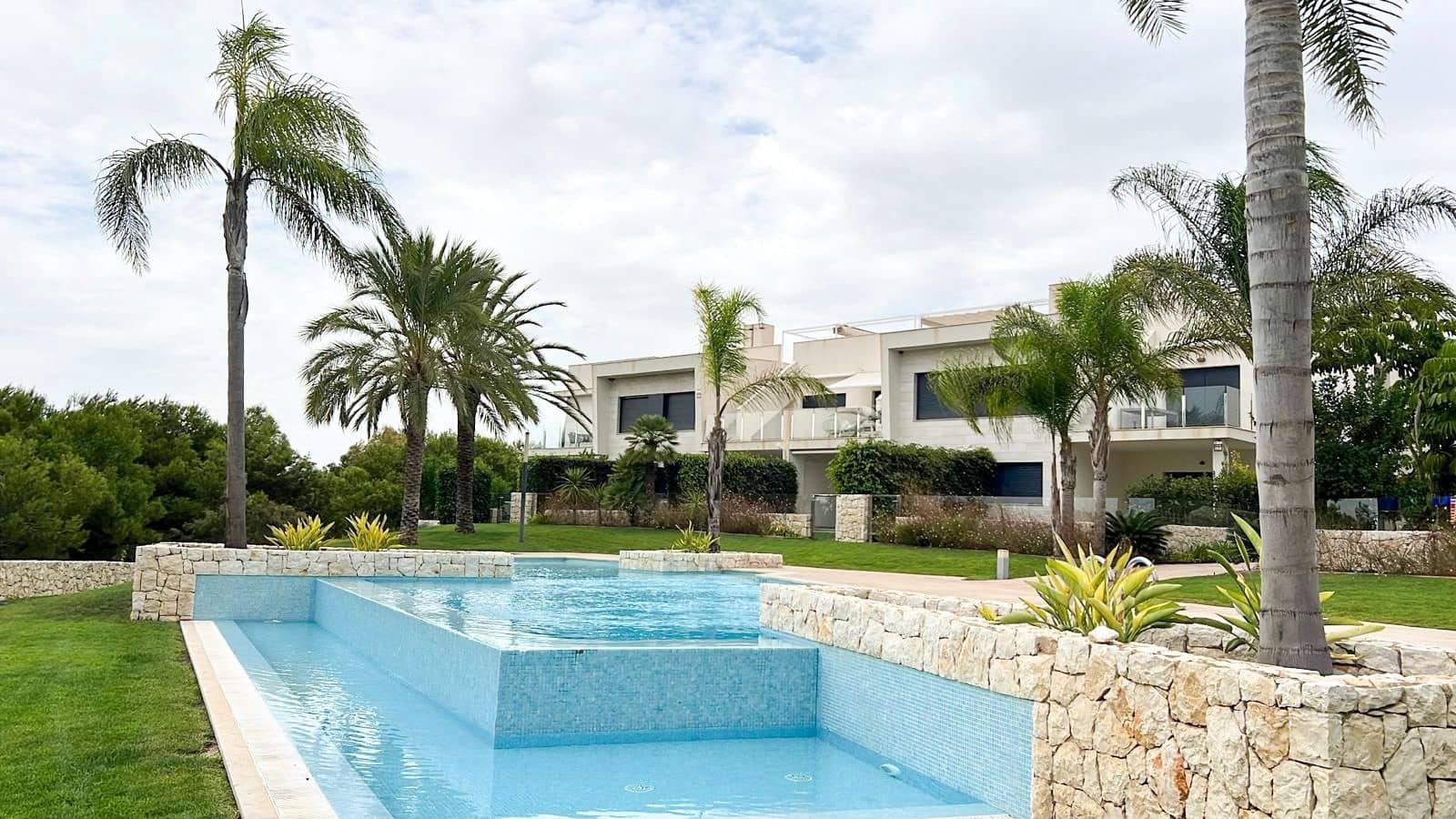 2 quarto Apartamento para arrendar em Pilar de la Horadada com piscina garagem - 1 800 € (Ref: 10101811)