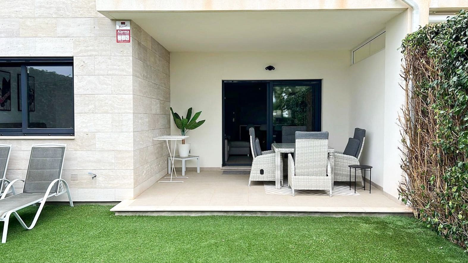 2 quarto Apartamento para arrendar em Pilar de la Horadada com piscina garagem - 1 800 € (Ref: 10101811)