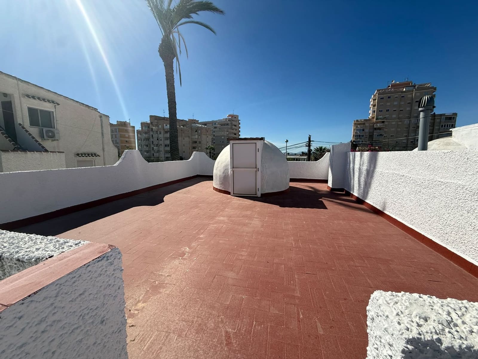 2 sovrum Semi-fristående Villa att hyra i Torrevieja - 1 000 € (Ref: 10108668)