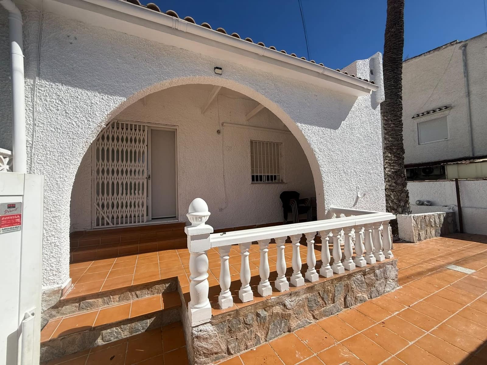 2 sovrum Semi-fristående Villa att hyra i Torrevieja - 1 000 € (Ref: 10108668)