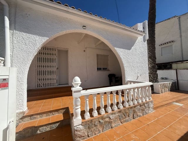 2 bedroom Semi-detached Villa for rent in Torrevieja - € 1,000 (Ref: 10108668)