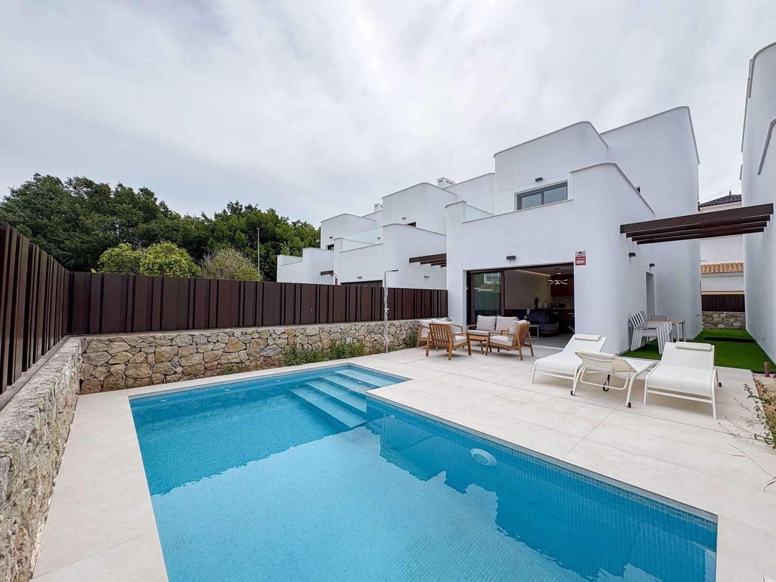 3 sypialnia Willa na sprzedaż w Pilar de la Horadada z basenem garażem - 559 900 € (Ref: 10118721)
