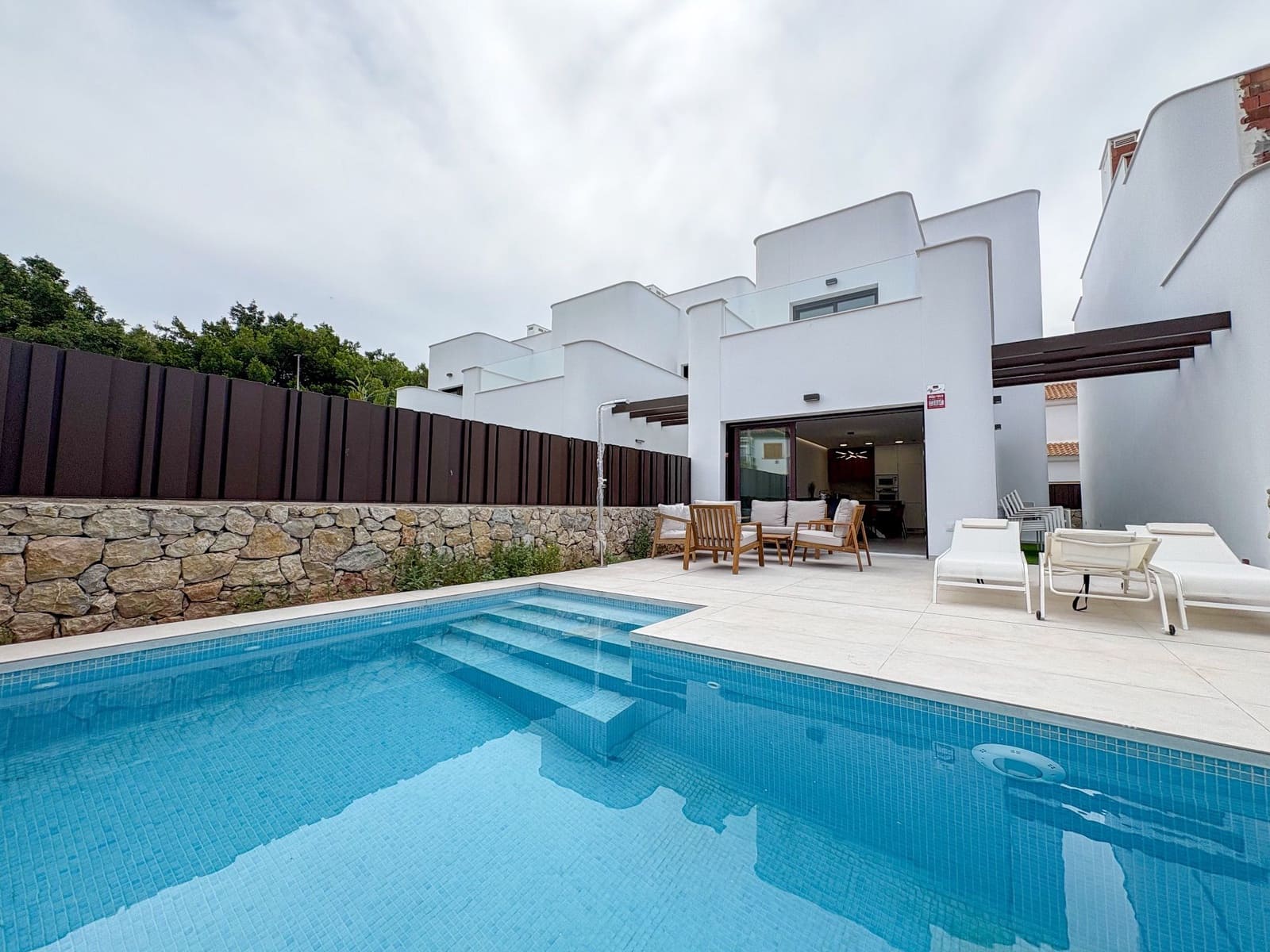 3 sypialnia Willa na sprzedaż w Pilar de la Horadada z basenem garażem - 559 900 € (Ref: 10118721)