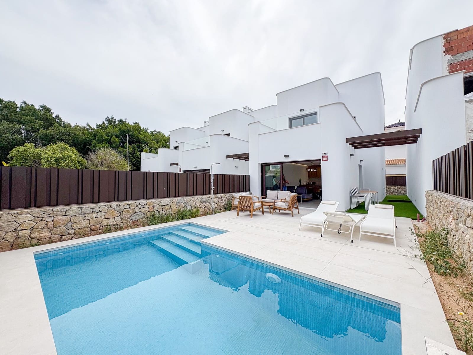 3 sypialnia Willa na sprzedaż w Pilar de la Horadada z basenem garażem - 559 900 € (Ref: 10118721)