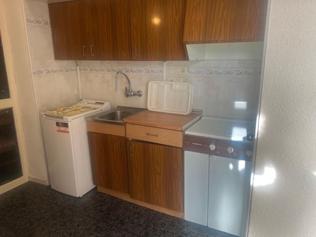 1 soveværelse Lejlighed til leje i Dehesa de Campoamor, Orihuela - € 550 (Ref: 10131124)
