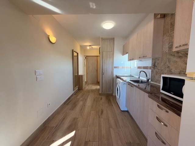 1 quarto Apartamento para arrendar em Dehesa de Campoamor, Orihuela - 550 € (Ref: 10131124)