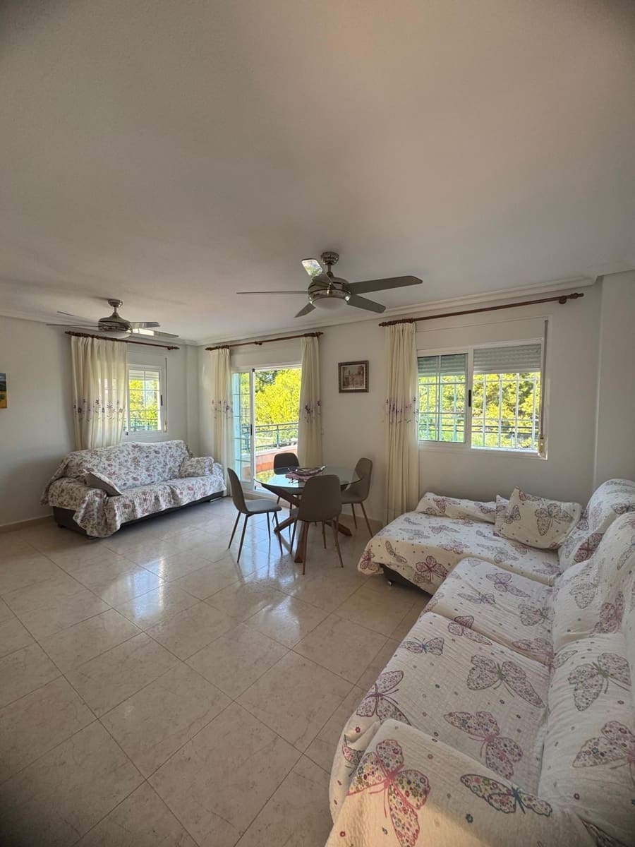 3 bedroom Villa for rent in Pilar de la Horadada with pool garage - € 1,000 (Ref: 10131125)