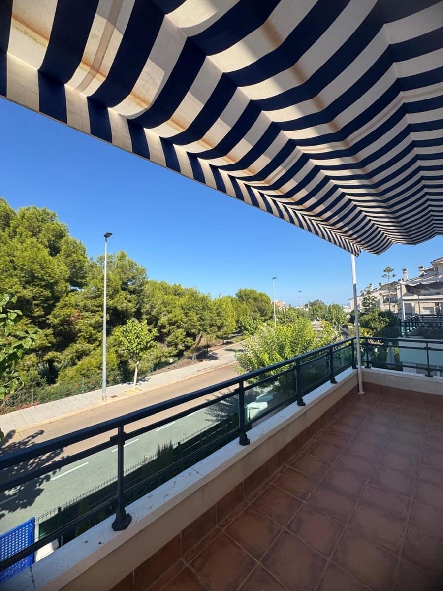 3 bedroom Villa for rent in Pilar de la Horadada with pool garage - € 1,000 (Ref: 10131125)