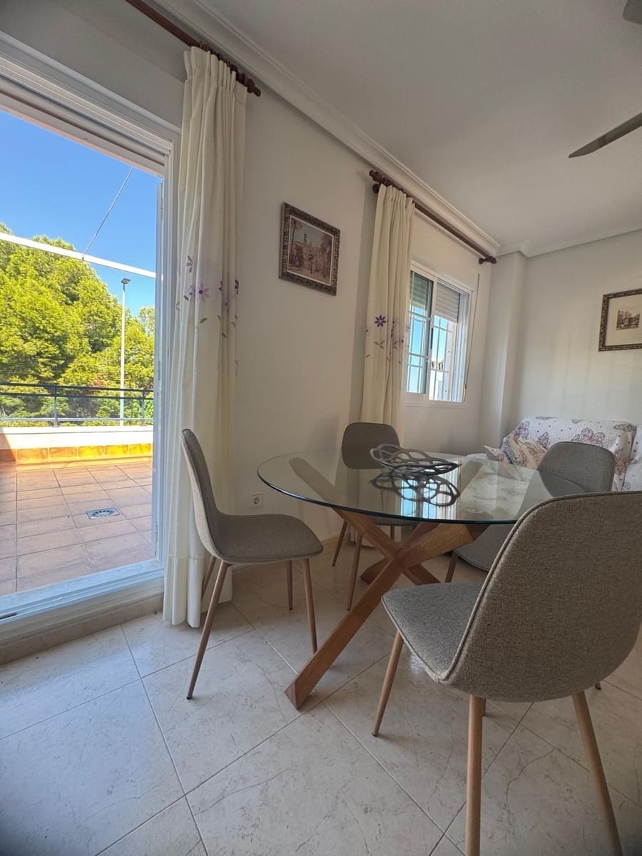 3 bedroom Villa for rent in Pilar de la Horadada with pool garage - € 1,000 (Ref: 10131125)