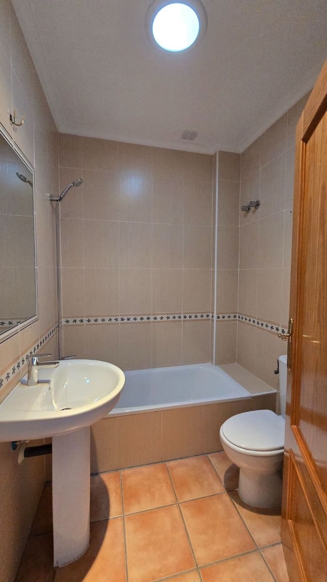3 sovrum Semi-fristående Villa att hyra i Orihuela Costa med pool - 1 250 € (Ref: 10139086)