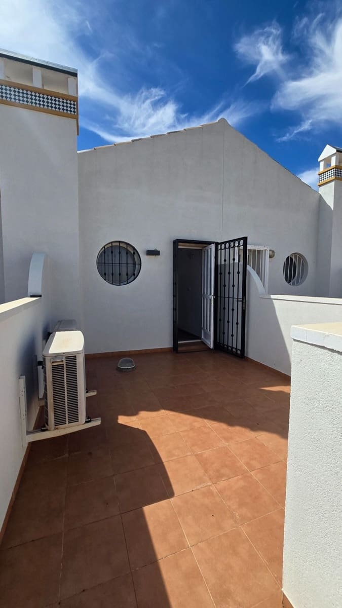 3 sovrum Semi-fristående Villa att hyra i Orihuela Costa med pool - 1 250 € (Ref: 10139086)