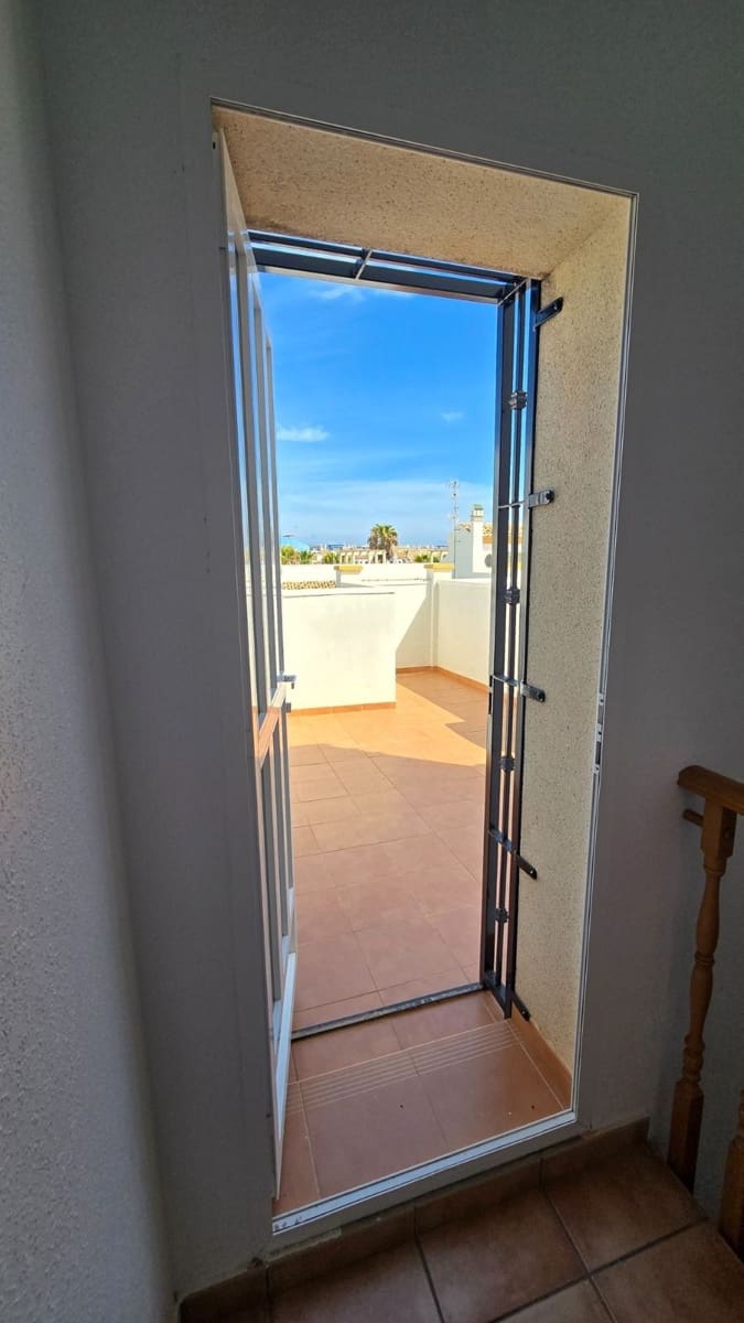 3 sovrum Semi-fristående Villa att hyra i Orihuela Costa med pool - 1 250 € (Ref: 10139086)