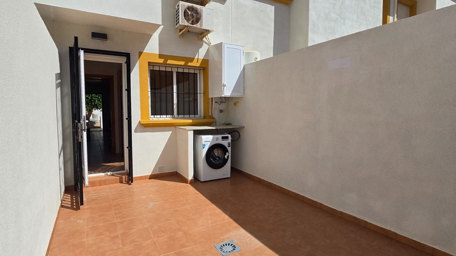 3 sovrum Semi-fristående Villa att hyra i Orihuela Costa med pool - 1 250 € (Ref: 10139086)