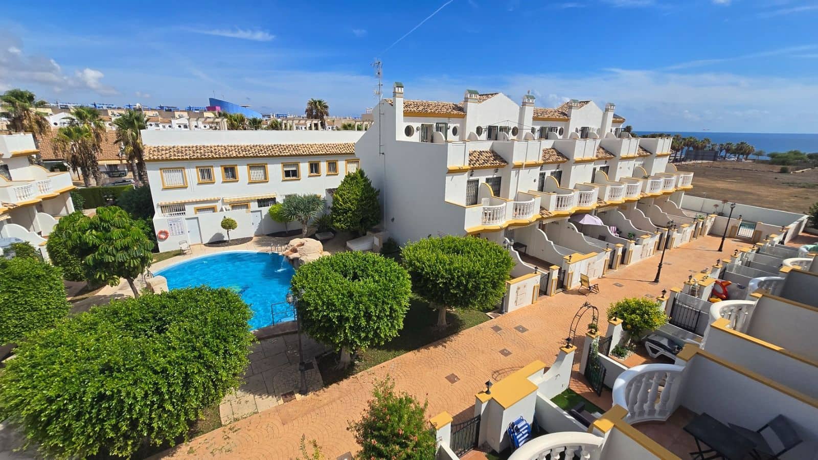 3 sovrum Semi-fristående Villa att hyra i Orihuela Costa med pool - 1 250 € (Ref: 10139086)