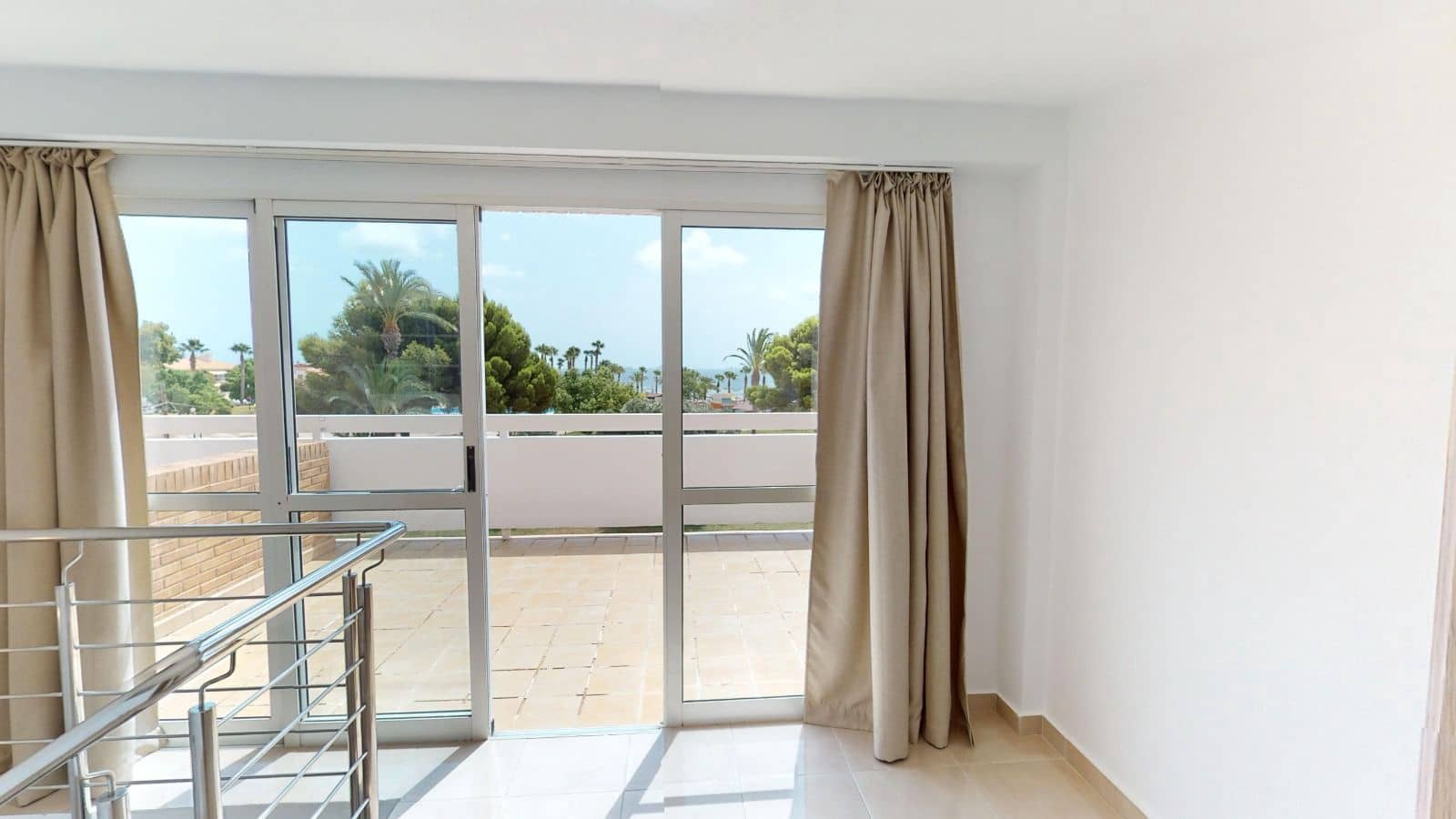 3 soveværelse Byhus til leje i Los Alcazares med garage - € 1.000 (Ref: 10145732)