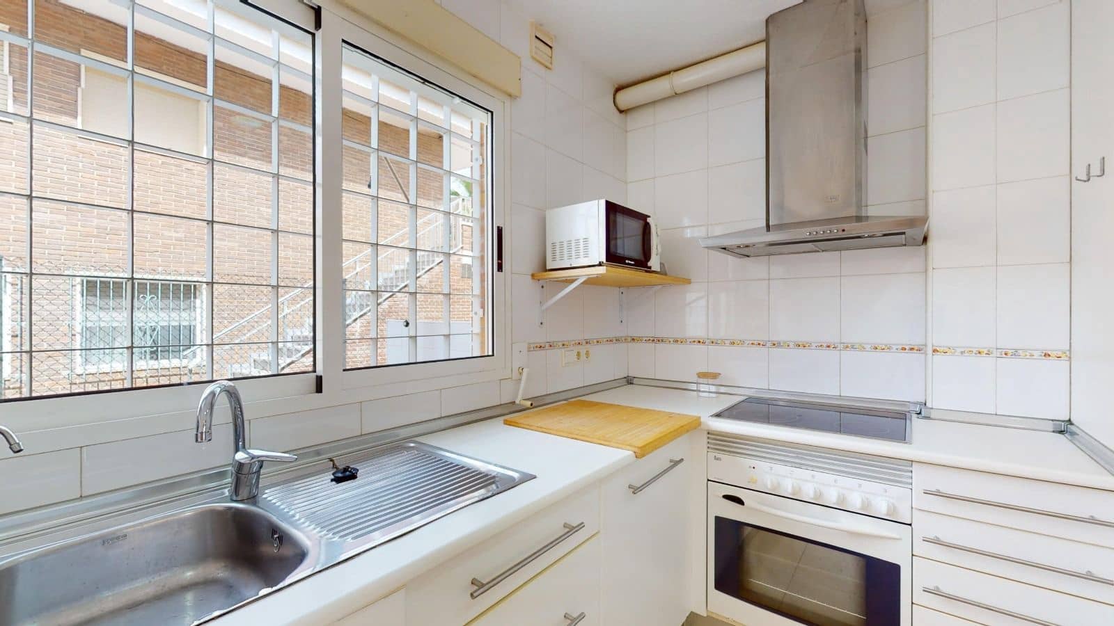 3 soveværelse Byhus til leje i Los Alcazares med garage - € 1.000 (Ref: 10145732)