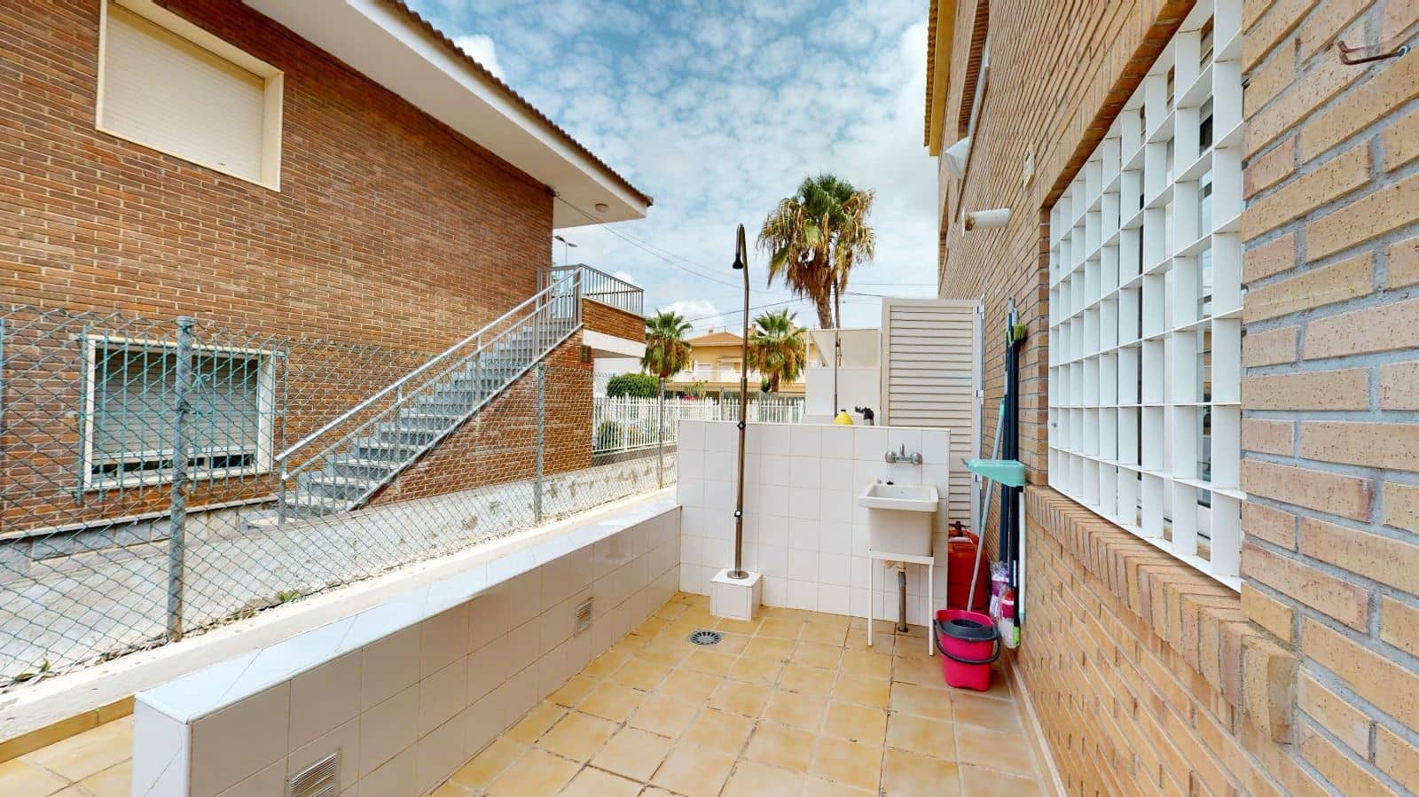 3 soveværelse Byhus til leje i Los Alcazares med garage - € 1.000 (Ref: 10145732)
