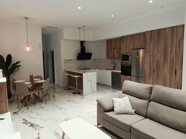 2 bedroom Flat for rent in Torrevieja - € 1,100 (Ref: 10145733)