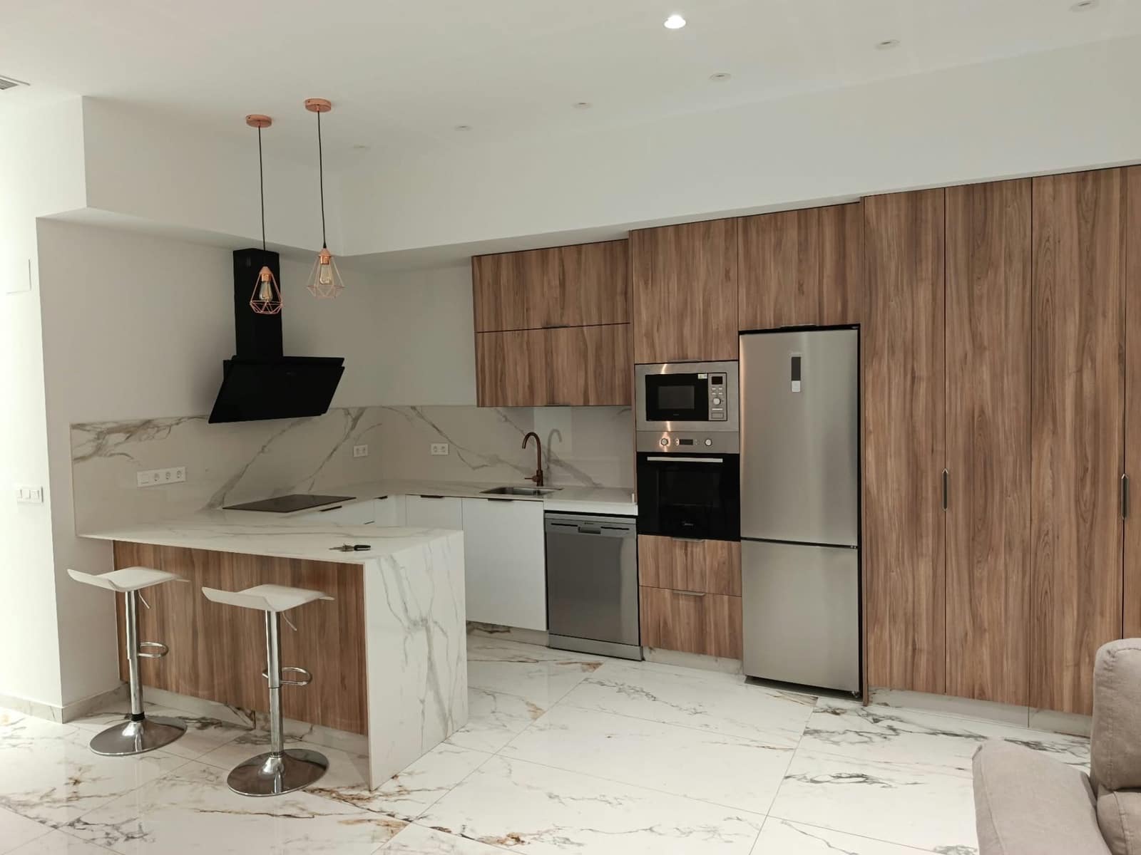 2 bedroom Flat for rent in Torrevieja - € 1,100 (Ref: 10145733)