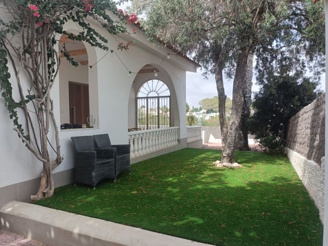 2 quarto Moradia para arrendar em San Miguel de Salinas com piscina - 2 500 € (Ref: 10154566)