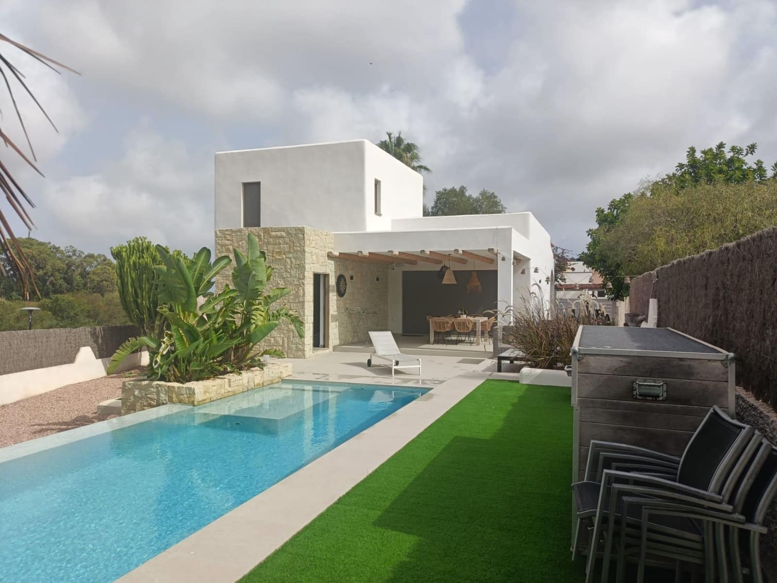 2 bedroom Villa for rent in San Miguel de Salinas with pool - € 2,500 (Ref: 10154566)