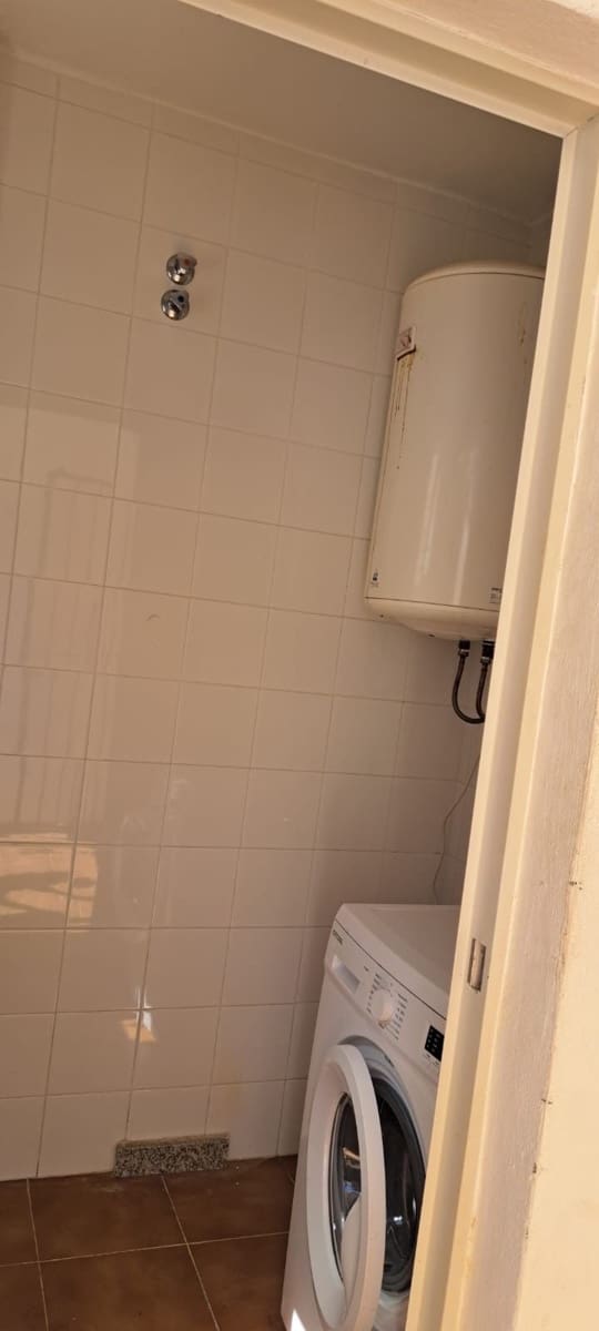 3 bedroom Semi-detached Villa for rent in La Florida with pool garage - € 1,200 (Ref: 10157193)