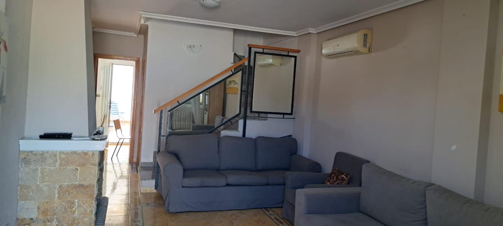 3 bedroom Semi-detached Villa for rent in La Florida with pool garage - € 1,200 (Ref: 10157193)