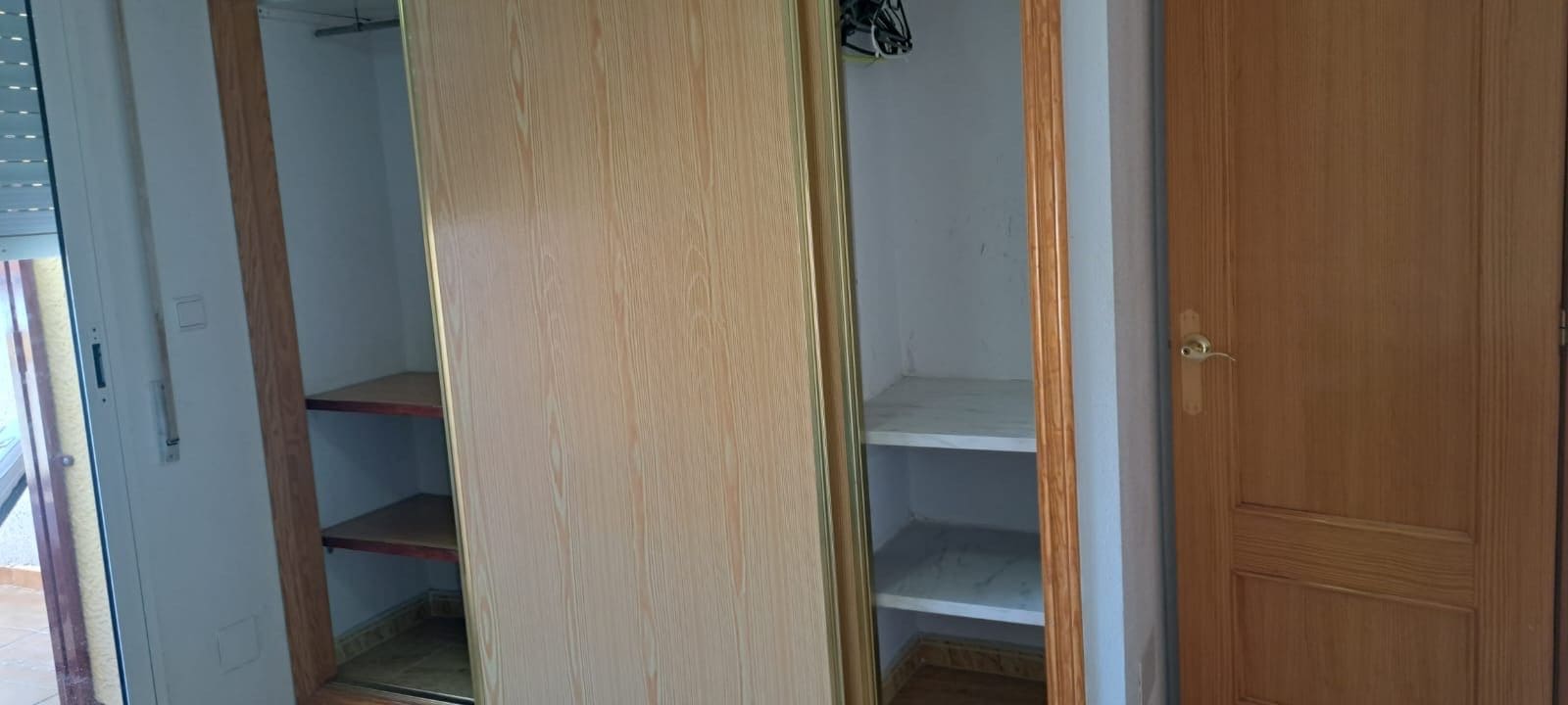 3 bedroom Semi-detached Villa for rent in La Florida with pool garage - € 1,200 (Ref: 10157193)