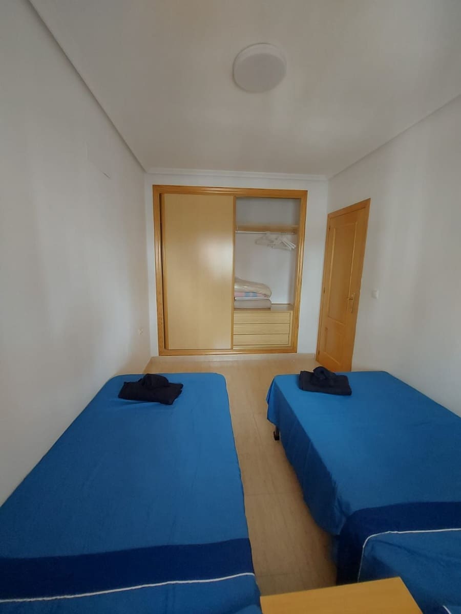 Ático de 2 habitaciones en Daya Nueva en alquiler con piscina - 990 € (Ref: 10164127)