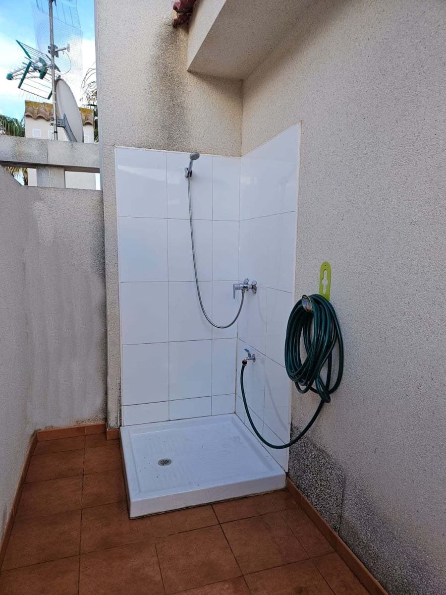 Ático de 2 habitaciones en Daya Nueva en alquiler con piscina - 990 € (Ref: 10164127)