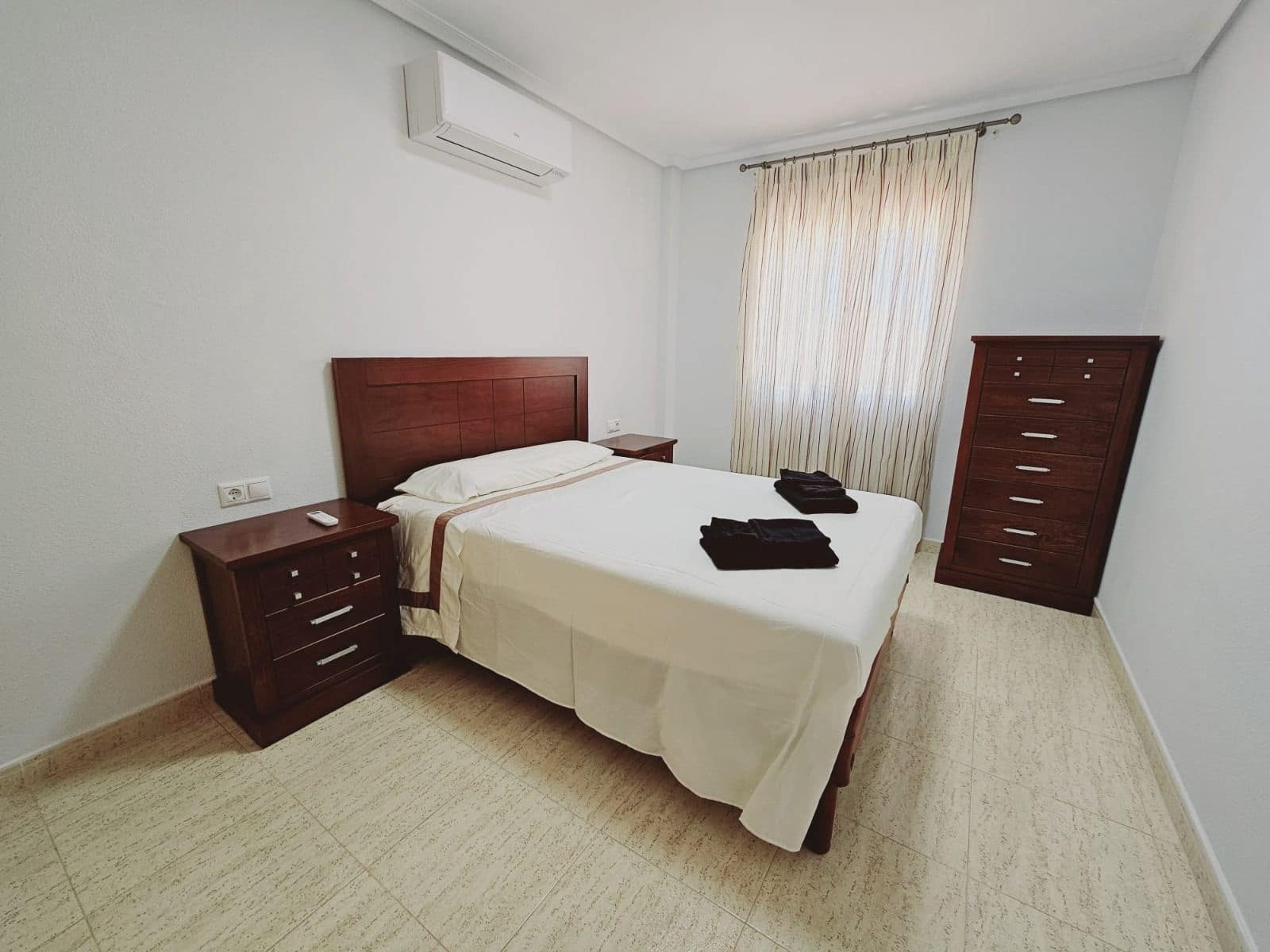 Ático de 2 habitaciones en Daya Nueva en alquiler con piscina - 990 € (Ref: 10164127)