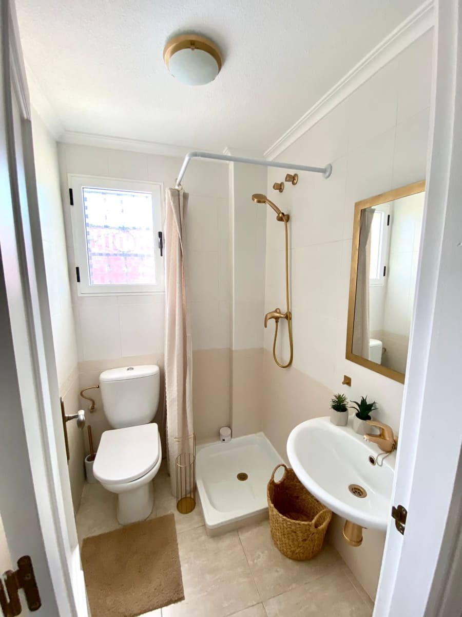 Bungalow de 2 chambres à louer à Orihuela Costa avec piscine garage - 1 100 € (Ref: 10164128)