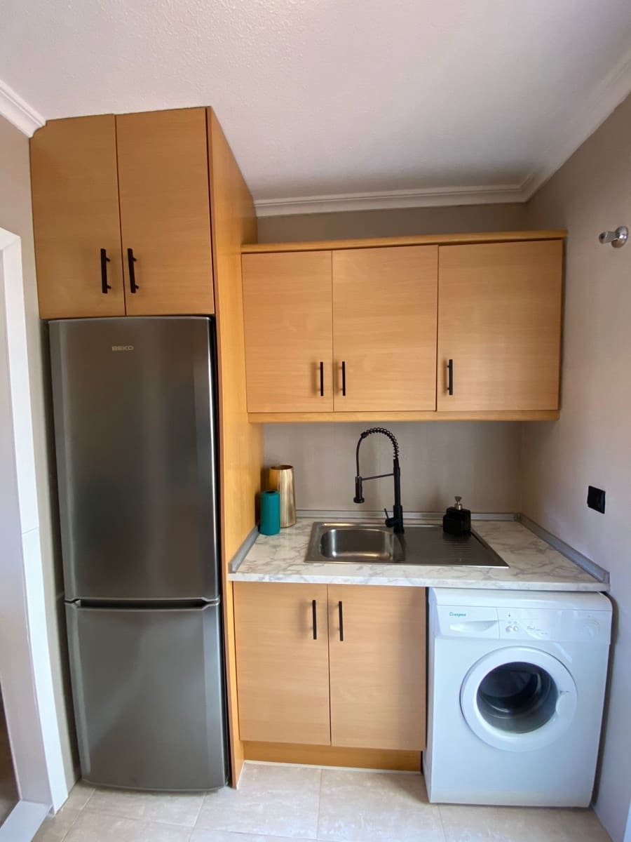 Bungalow de 2 chambres à louer à Orihuela Costa avec piscine garage - 1 100 € (Ref: 10164128)