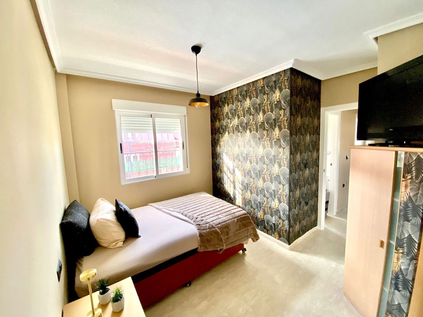 Bungalow de 2 chambres à louer à Orihuela Costa avec piscine garage - 1 100 € (Ref: 10164128)