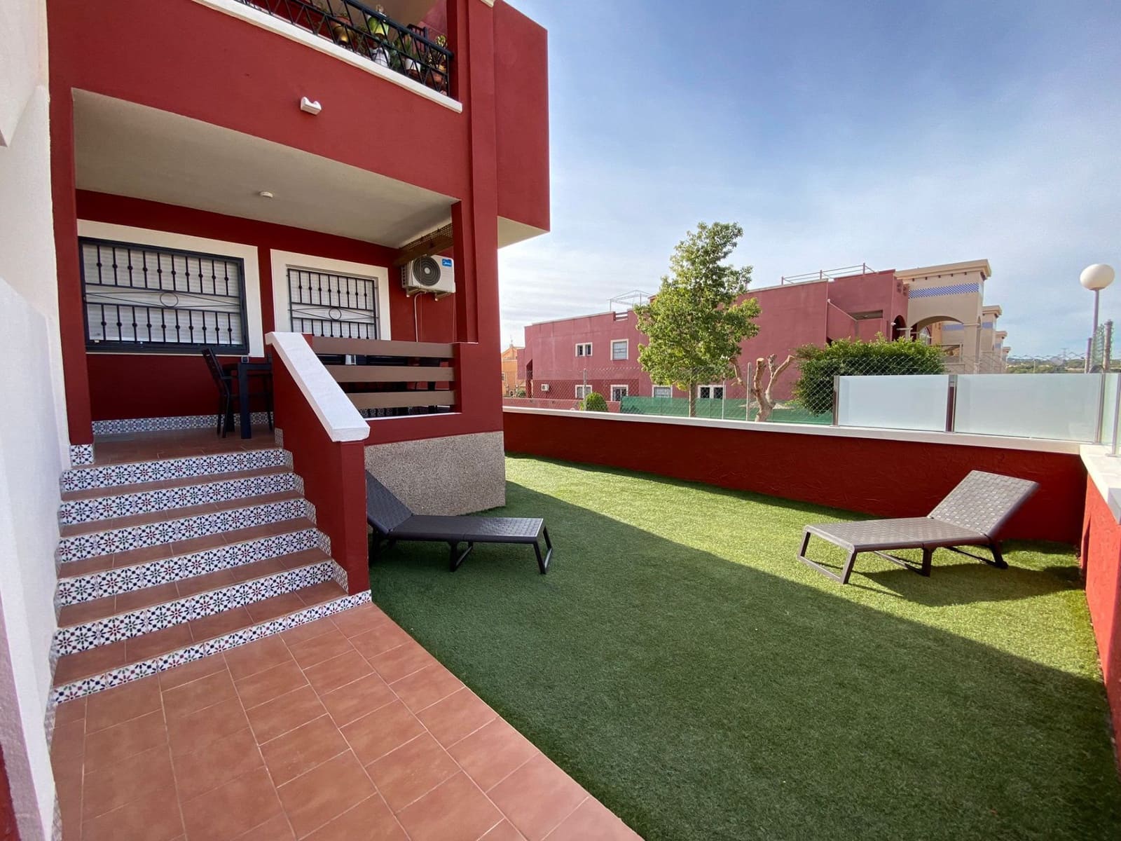 Bungalow de 2 chambres à louer à Orihuela Costa avec piscine garage - 1 100 € (Ref: 10164128)