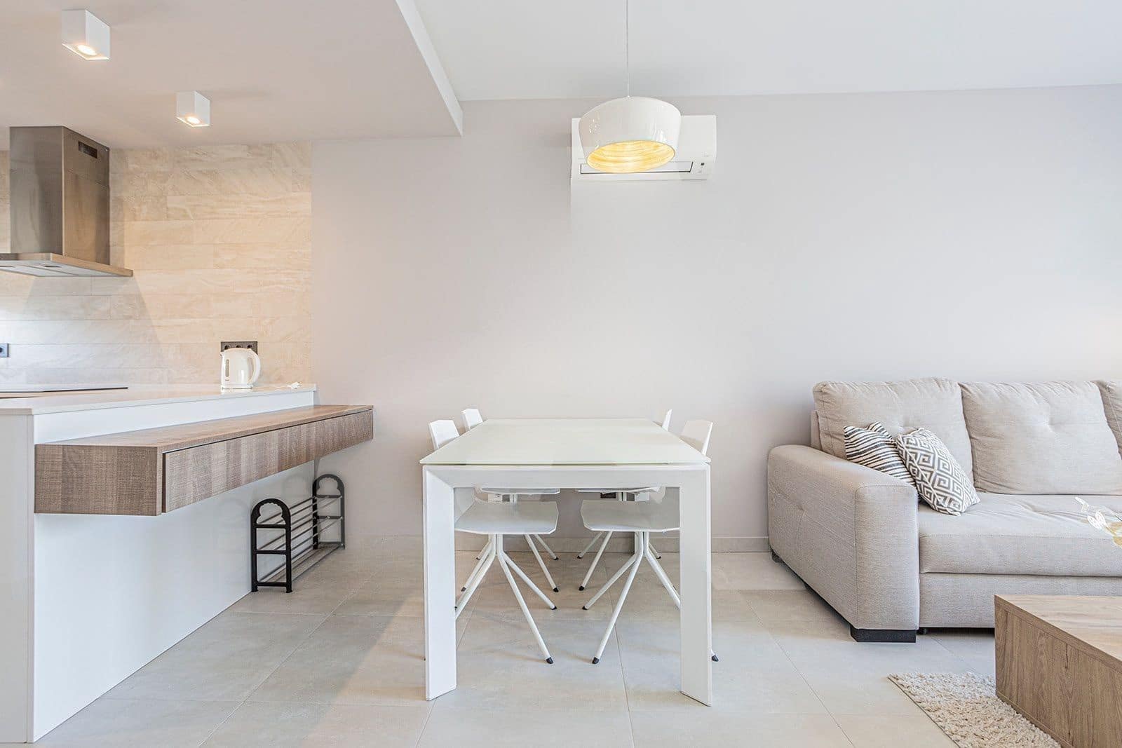 2 sypialnia Penthouse do wynajęcia w Guardamar del Segura z basenem garażem - 1 699 € (Ref: 10166070)