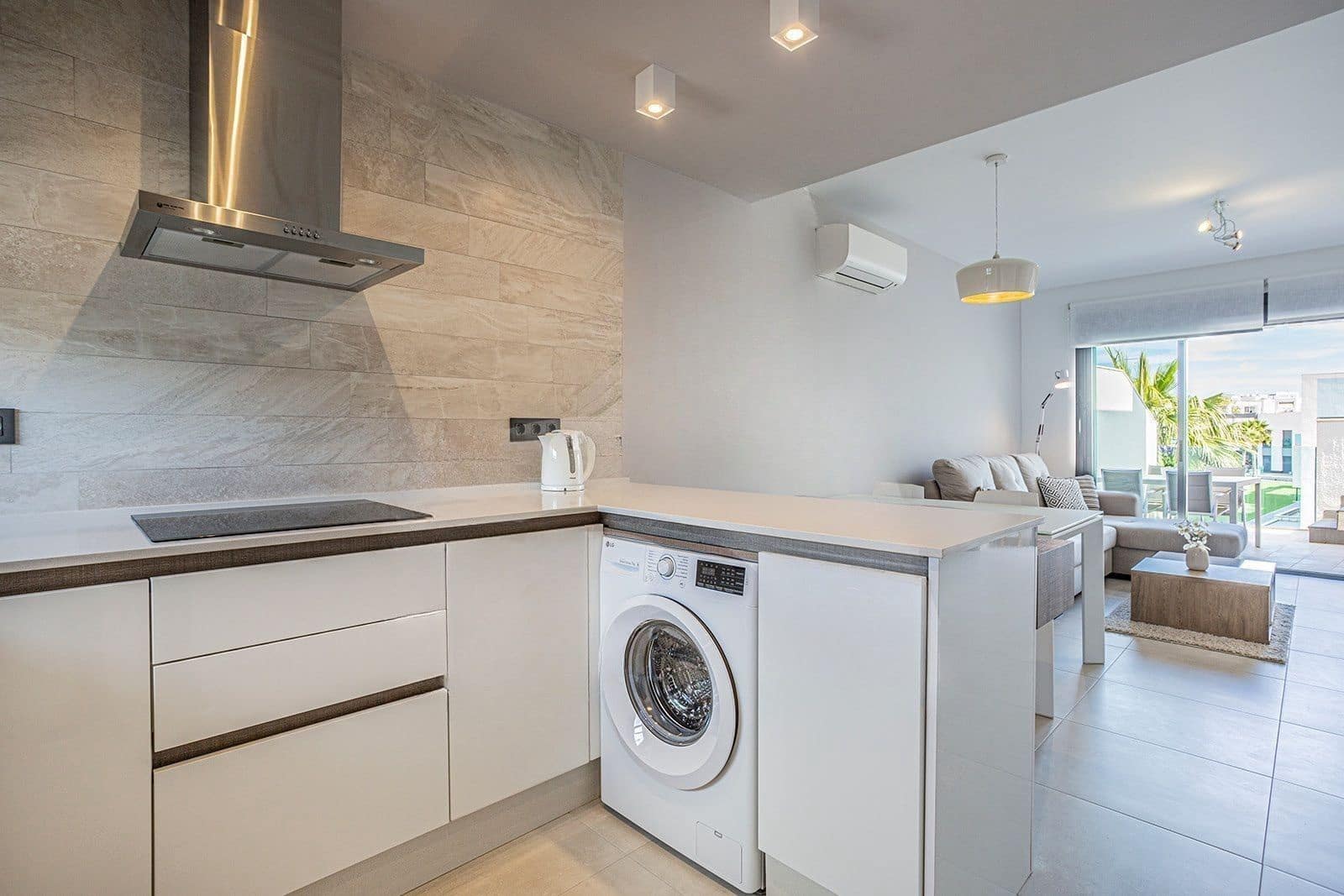 2 sypialnia Penthouse do wynajęcia w Guardamar del Segura z basenem garażem - 1 699 € (Ref: 10166070)